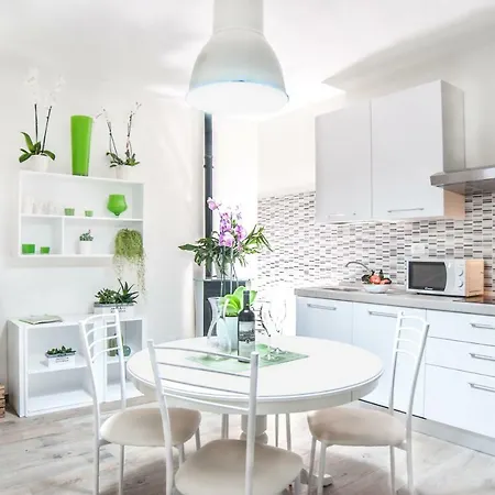 Cascine Holidays Apartman *